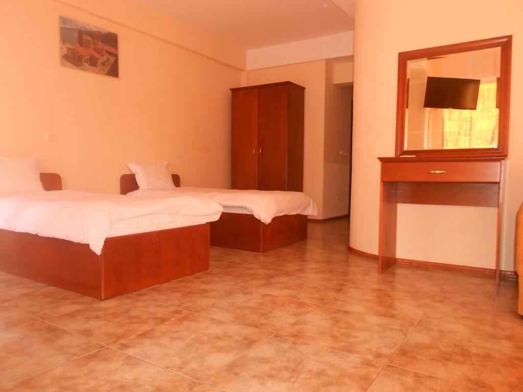 Montenegrin Inn Ohrid Bagian luar foto
