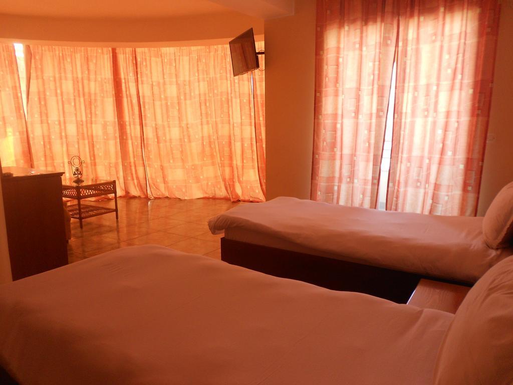 Montenegrin Inn Ohrid Bagian luar foto