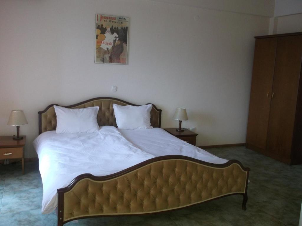 Montenegrin Inn Ohrid Ruang foto